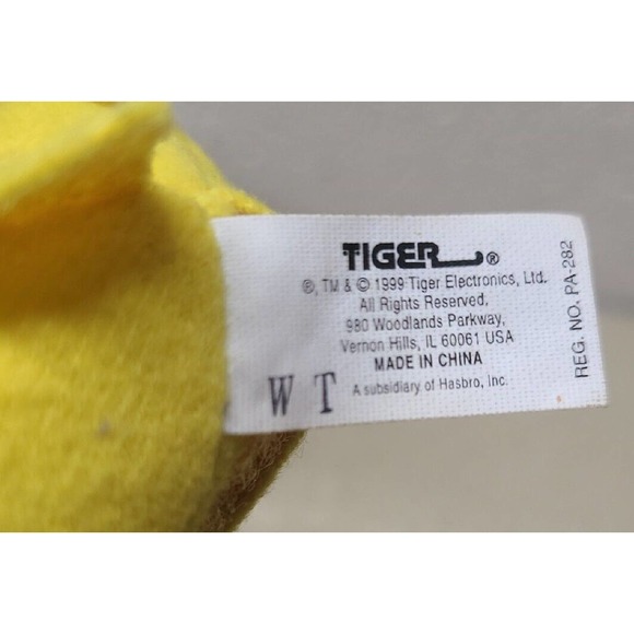 1999 Tiger Electronics Nintendo Creatures Game Freak Plush Pokemon Pikachu - Picture 4 of 5